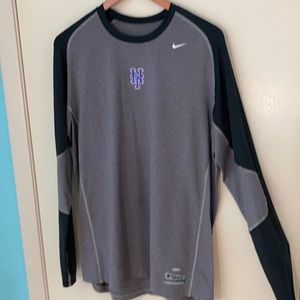 Nike men’s Dri-fit long sleeve Mets shirt